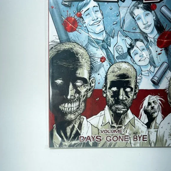 The Walking Dead Volume 1 Days Gone Bye -Robert Kirkman- Graphic Novel - Picture 5 of 6